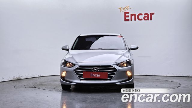 Hyundai AVANTE 2018 — photo 3