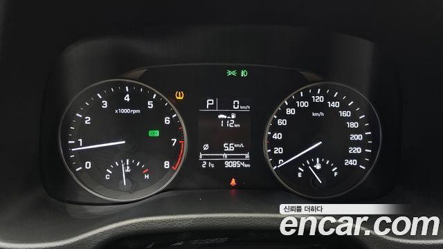 Hyundai AVANTE 2018 — photo 11