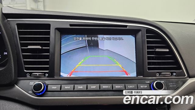 Hyundai AVANTE 2018 — photo 21