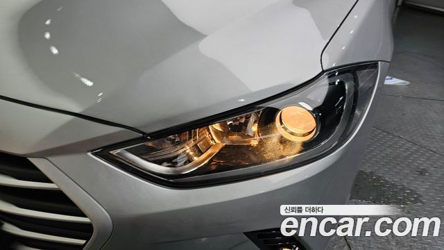 Hyundai AVANTE 2018 — photo 8