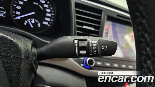Hyundai AVANTE 2018 — photo 28