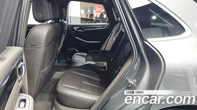 Porsche Macan 2014 — photo 17