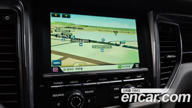 Porsche Macan 2014 — photo 20