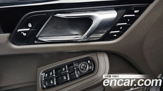 Porsche Macan 2014 — photo 23