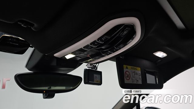Porsche Macan 2014 — photo 28