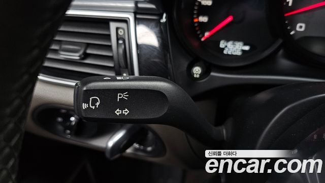 Porsche Macan 2014 — photo 29