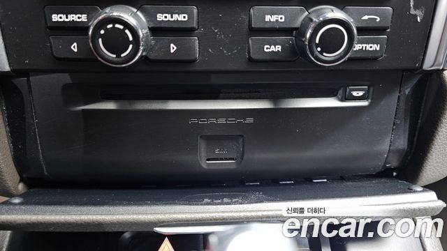 Porsche Macan 2014 — photo 32