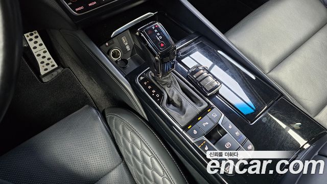 Kia K7 2018 — photo 9
