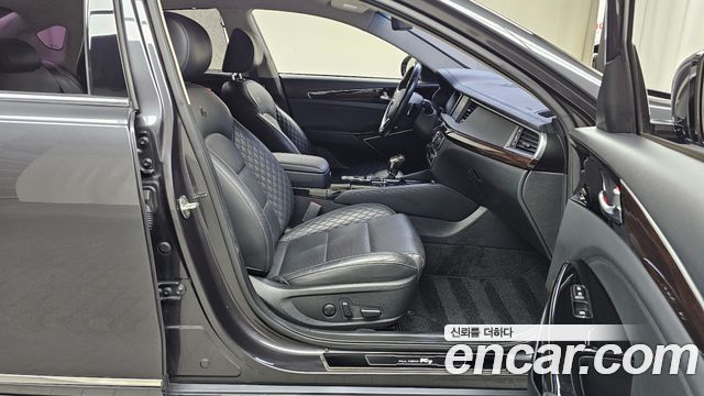 Kia K7 2018 — photo 11
