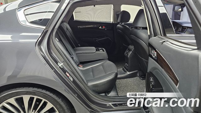Kia K7 2018 — photo 12