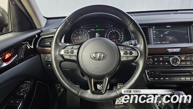 Kia K7 2018 — photo 13