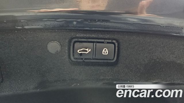 Kia K7 2018 — photo 20