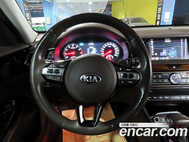Kia K7 2017 — photo 11