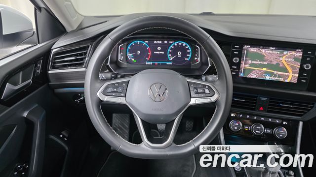 Volkswagen Jetta 2023 — photo 13