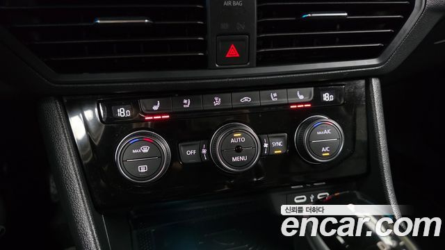 Volkswagen Jetta 2023 — photo 17
