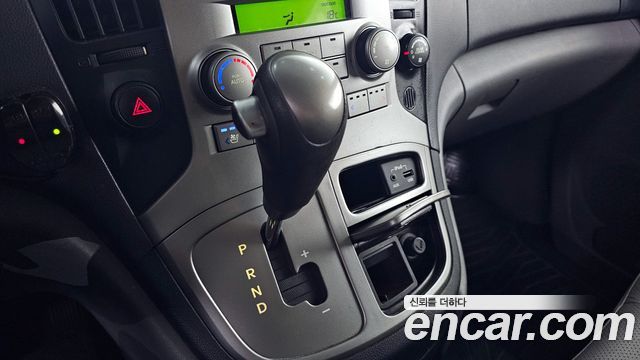 Hyundai Starex 2014 — photo 9