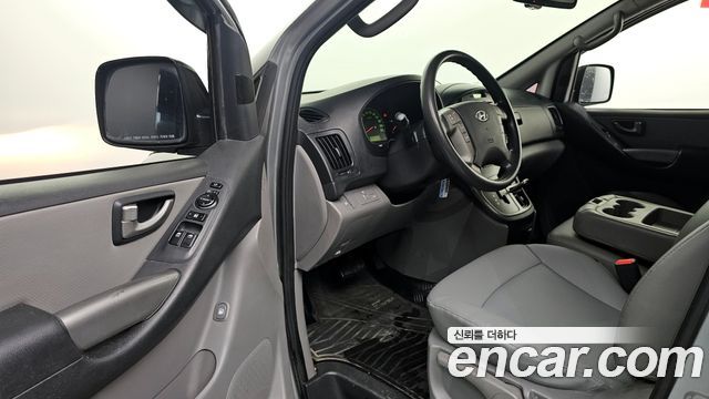 Hyundai Starex 2014 — photo 10