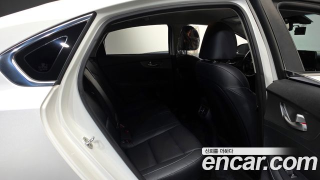 Kia K3 2019 — photo 17