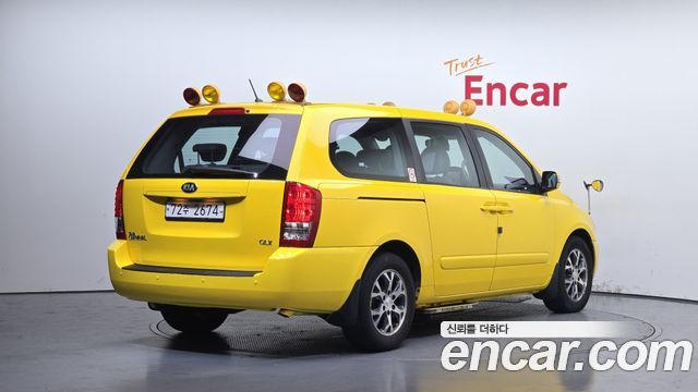Kia Canival 2014 — photo 2