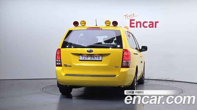 Kia Canival 2014 — photo 4