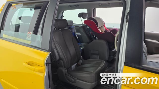 Kia Canival 2014 — photo 17