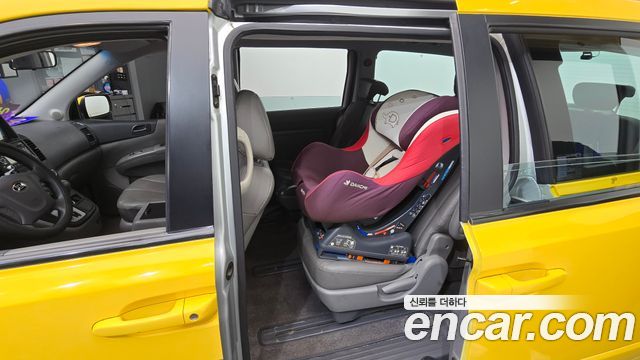 Kia Canival 2014 — photo 18