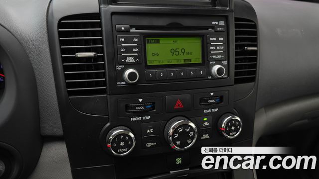 Kia Canival 2014 — photo 26