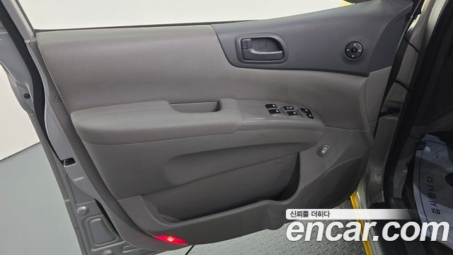 Kia Canival 2014 — photo 14