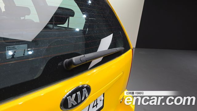 Kia Canival 2014 — photo 29
