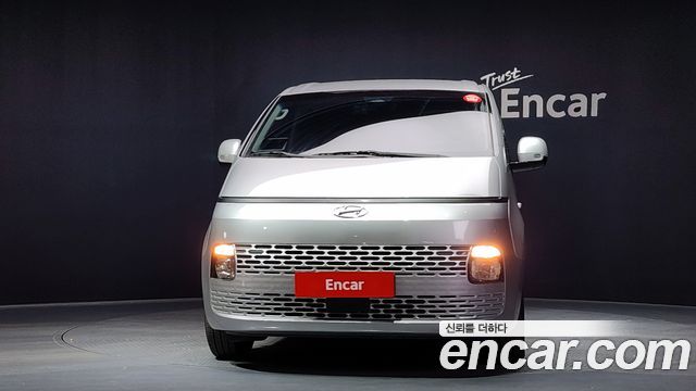 Hyundai Staria 2022 — photo 3