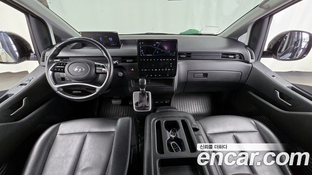 Hyundai Staria 2022 — photo 10