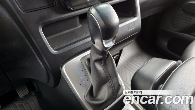 Hyundai Staria 2022 — photo 12