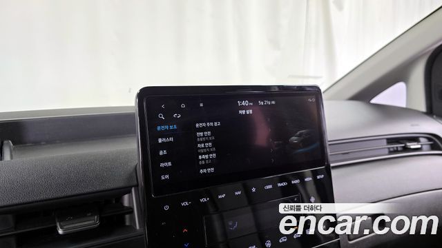 Hyundai Staria 2022 — photo 24
