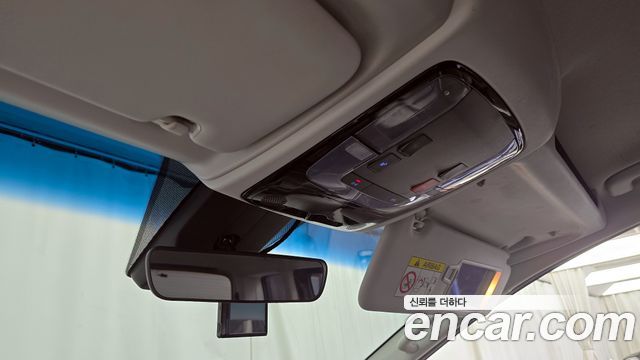 Hyundai Staria 2022 — photo 25