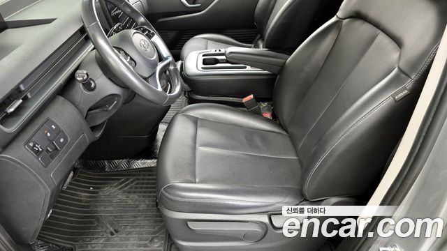 Hyundai Staria 2022 — photo 30