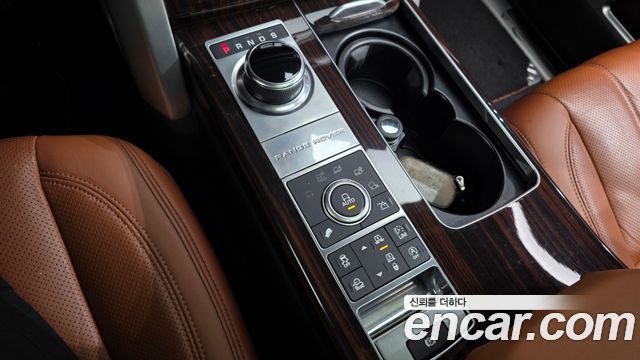 Land Rover Range Rover 2017 — photo 12