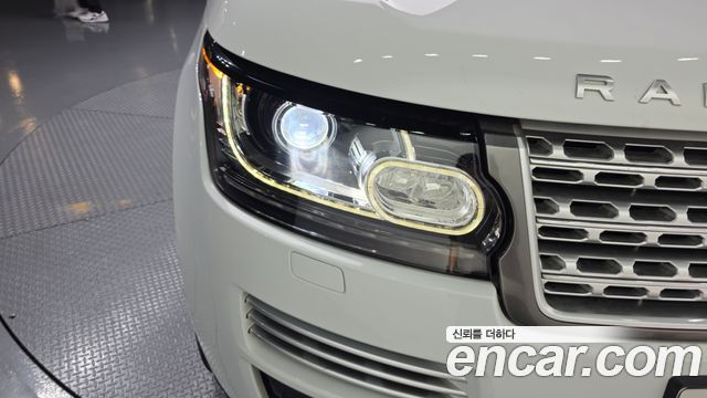 Land Rover Range Rover 2017 — photo 8