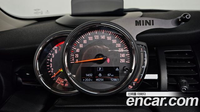 Mini Cooper 2018 — photo 11