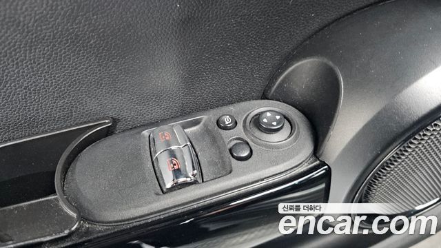 Mini Cooper 2018 — photo 24