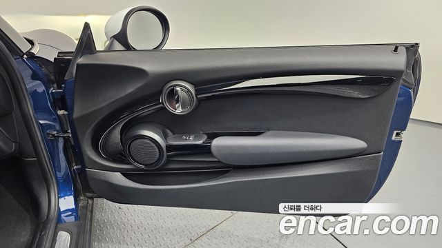 Mini Cooper 2018 — photo 15