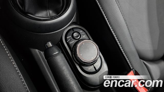 Mini Cooper 2018 — photo 27