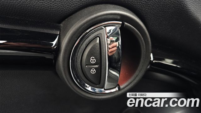 Mini Cooper 2018 — photo 28