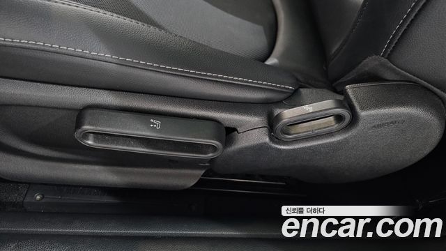 Mini Cooper 2018 — photo 31