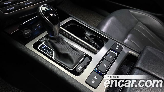 Hyundai Genesis 2015 — photo 12