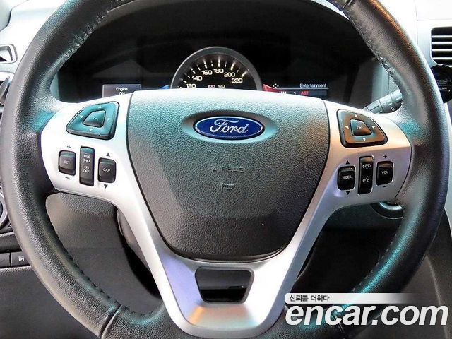 Ford Explorer 2014 — photo 9