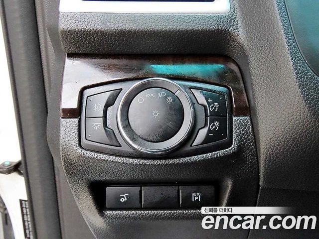 Ford Explorer 2014 — photo 13