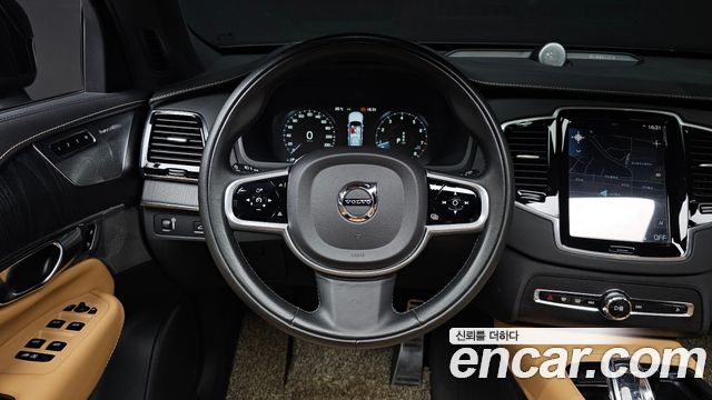 Volvo XC90 2021 — photo 19