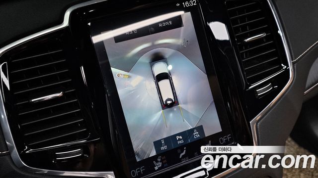 Volvo XC90 2021 — photo 21