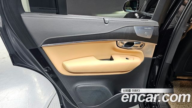 Volvo XC90 2021 — photo 15