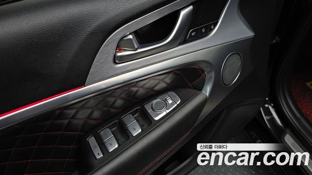 Genesis G70 2019 — photo 21